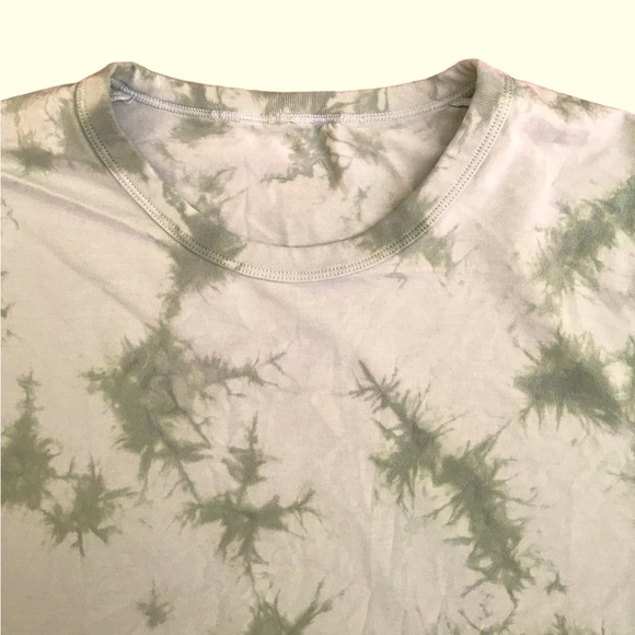 Lululemon Fundamental Tie Dyed T-shirt Size S. - Picture 3 of 8